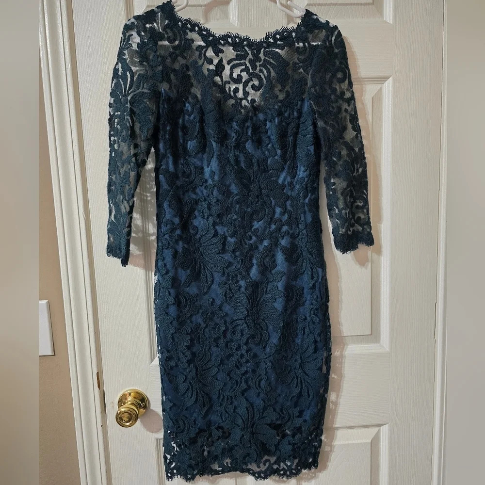 Tadashi Shoji Paillette Embroidered Lace & Tulle Sheath Dress in Teal, Sz 2, EUC - Picture 2 of 16